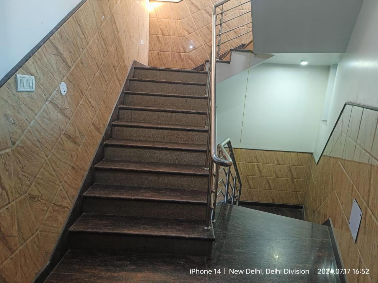 Jet Fox By Aero View Hotel, Delhi Airport Neu-Delhi Exterior foto