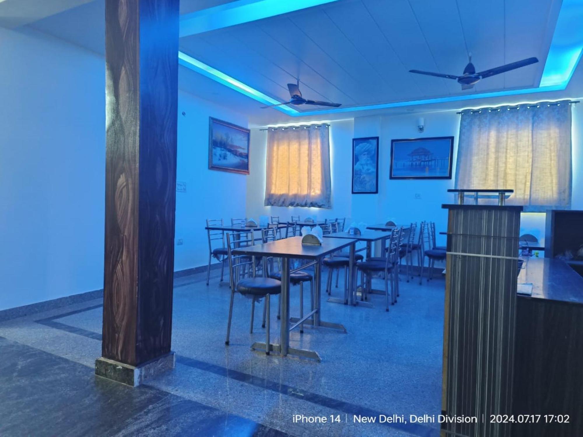 Jet Fox By Aero View Hotel, Delhi Airport Neu-Delhi Exterior foto
