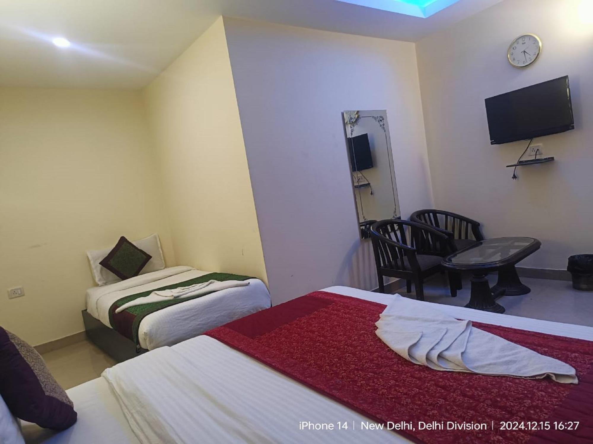 Jet Fox By Aero View Hotel, Delhi Airport Neu-Delhi Exterior foto